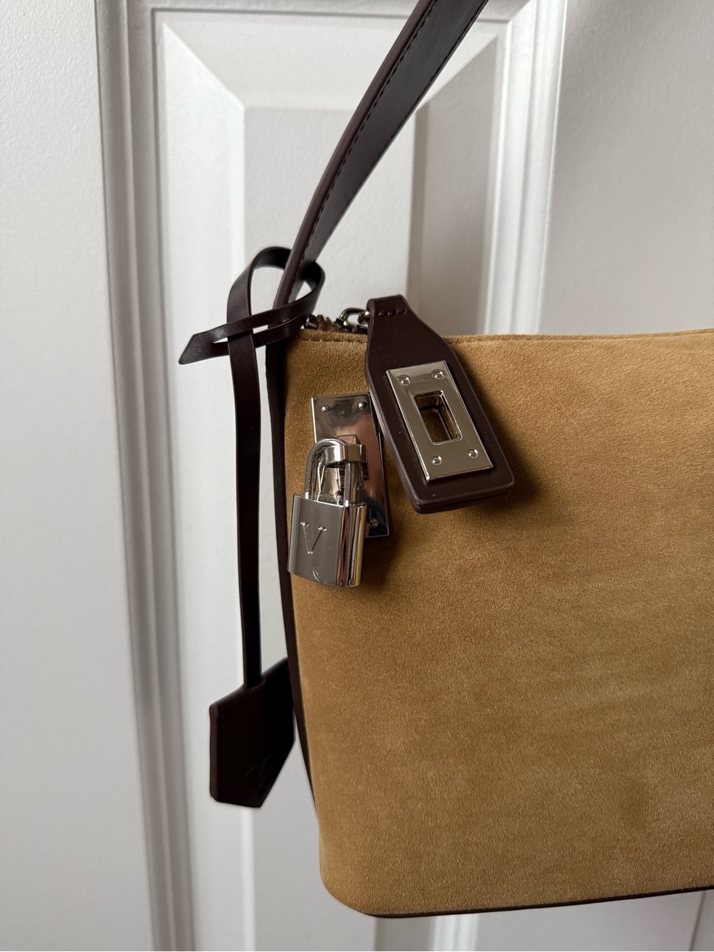 VERAFIED Suede Hobo Bag in Gold - Picture 2 of 7